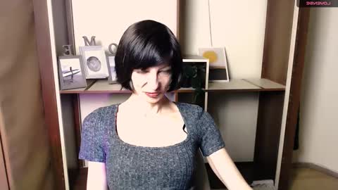 Snapshot of angelinalov_ chatting on November 3, 7:42 am Angelina online show from November 3, 7:42 am