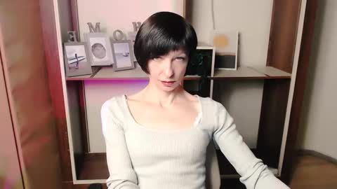 Angelina online show from November 19, 7:30 am