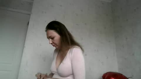 angelinalove28 online show from February 6, 7:23 am