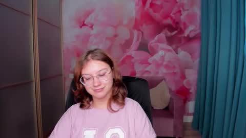 AngelinaLow online show from November 4, 12:26 pm