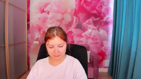 AngelinaLow online show from May 17, 5:27 am