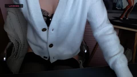 Snapshot of angelinamex_ chatting on February 22, 8:18 am Angelina online show from February 22, 8:18 am