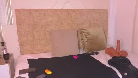 angelinarouse_ online show from June 21, 3:58 pm