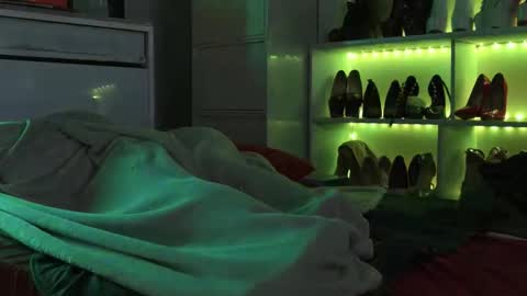 Angel online show from October 18, 9:26 pm