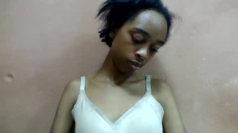 angeline221173 online show from July 27, 8:27 pm