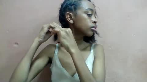 angeline221173 online show from August 1, 2:11 am