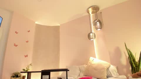 Angeline  online show from December 17, 1:06 pm