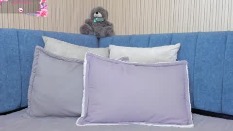 Snapshot of angeline__cute chatting on September 25, 12:09 pm angeline online show from September 25, 12:09 pm