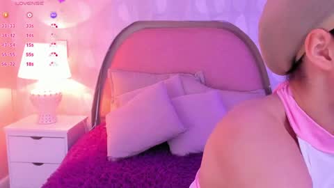 angeline online show from May 4, 12:23 pm