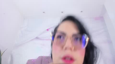 Angeline online show from December 10, 8:16 pm