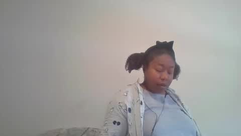 Snapshot of angeliquebelcaliz chatting on January 17, 2:39 pm angeliquebelcaliz online show from January 17, 2:39 pm