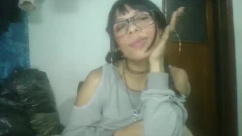 angelita_33 online show from October 17, 11:40 pm