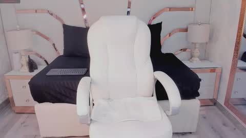 angelita_bennett23 online show from March 9, 4:27 am