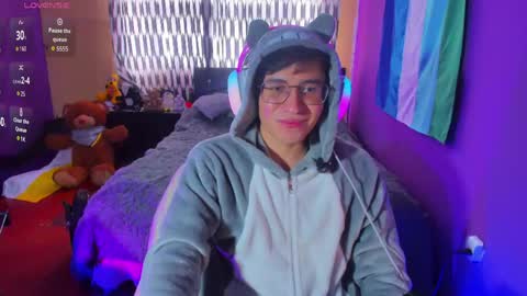 Angel online show from June 7, 8:01 pm