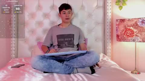 Angel online show from December 22, 8:17 pm