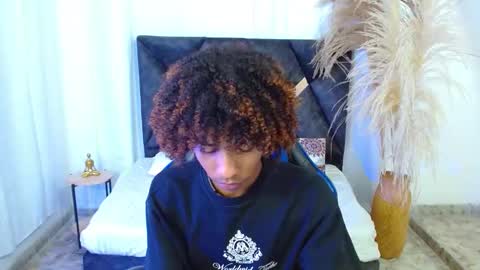 Angel online show from February 17, 9:21 pm