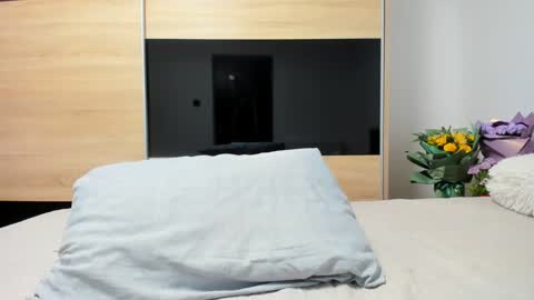 Snapshot of angell6969 chatting on February 26, 8:26 am KrystyYo online show from February 26, 8:26 am