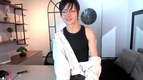 Angell Dust online show from October 18, 12:35 am