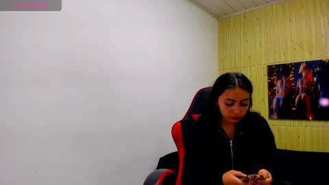 Snapshot of angell_cooper8 chatting on May 5, 12:13 pm Angell cooper8 online show from May 5, 12:13 pm