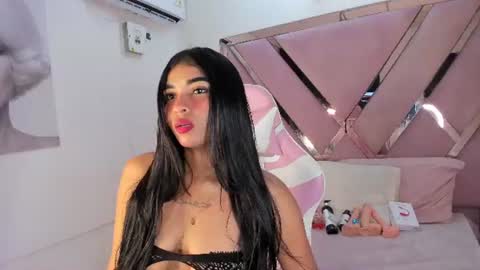 angell_petite01 online show from June 18, 12:20 pm