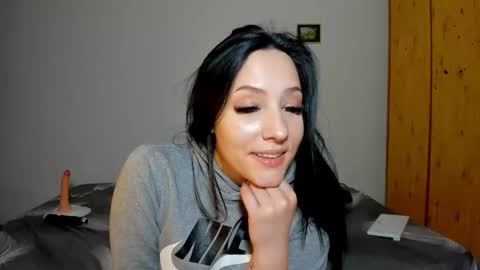 Snapshot of angell_sky_ chatting on March 20, 8:35 pm Anne online show from March 20, 8:35 pm