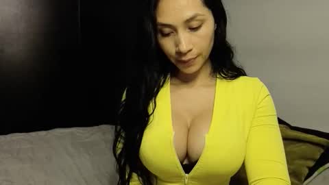  ANGELA ISABELLA  online show from November 8, 12:44 am