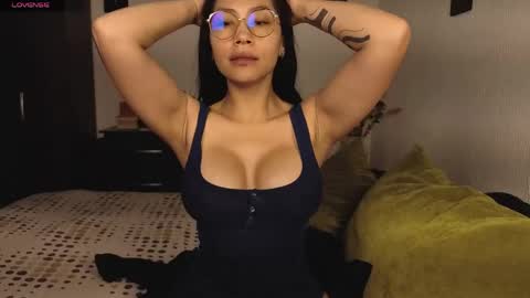  ANGELA ISABELLA  online show from May 15, 12:34 pm