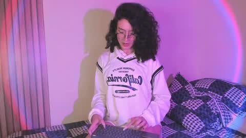Angellike online show from April 27, 2:31 am