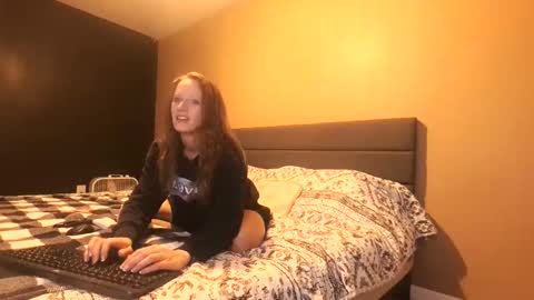 Snapshot of angellove8606 chatting on February 4, 6:03 pm angellove8606 online show from February 4, 6:03 pm