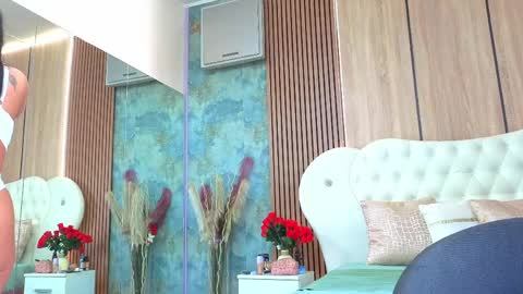 angellys online show from May 5, 9:06 am