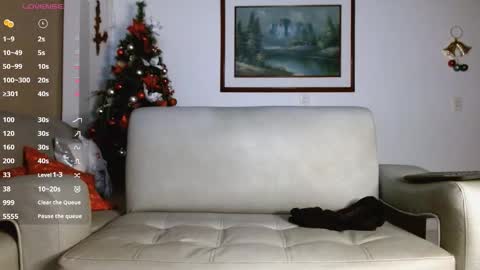 Angelm888-  online show from December 4, 4:55 am