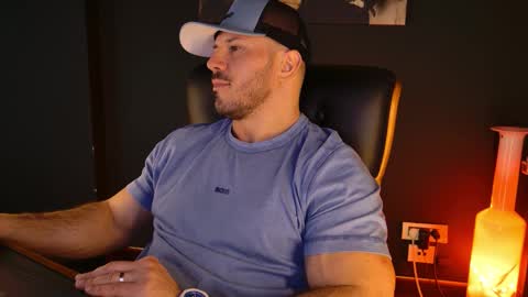 Snapshot of angeloeric chatting on February 13, 1:29 pm BlackWolf online show from February 13, 1:29 pm