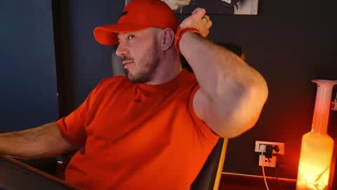 Snapshot of angeloeric chatting on February 14, 11:18 am BlackWolf online show from February 14, 11:18 am