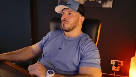 Snapshot of angeloeric chatting on February 24, 12:25 pm BlackWolf online show from February 24, 12:25 pm