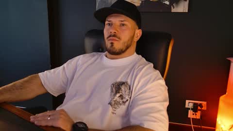 Snapshot of angeloeric chatting on February 25, 11:53 am BlackWolf online show from February 25, 11:53 am