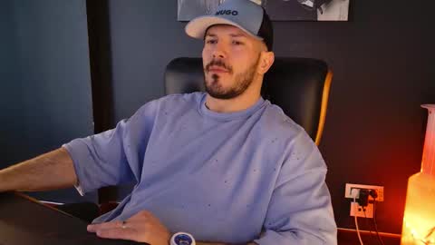 Snapshot of angeloeric chatting on March 27, 10:48 am BlackWolf online show from March 27, 10:48 am