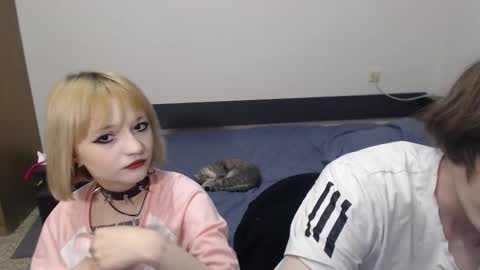 Snapshot of angelofporncouple chatting on March 4, 2:45 pm Eva online show from March 4, 2:45 pm