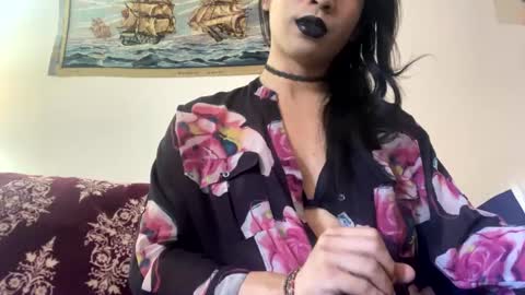 Snapshot of angelofsiam chatting on September 10, 10:43 pm Goddess Autumn Day online show from September 10, 10:43 pm