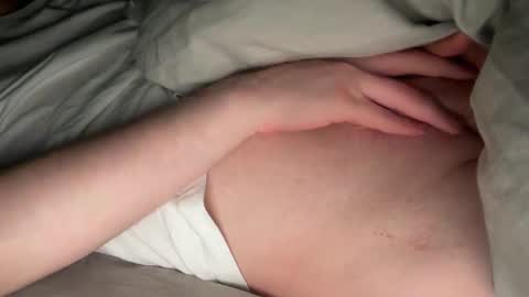 Snapshot of angelow2000 chatting on February 9, 4:04 am Angelow online show from February 9, 4:04 am