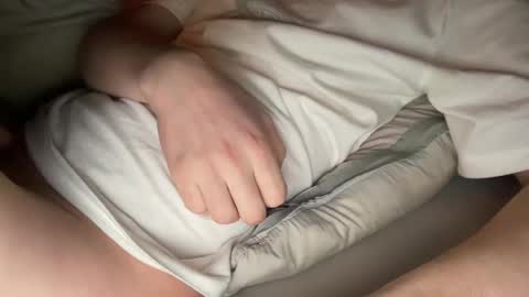 Snapshot of angelow2000 chatting on February 23, 3:45 am Angelow online show from February 23, 3:45 am