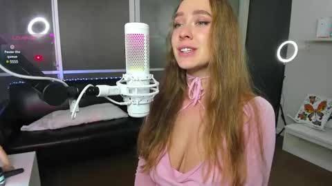 Angel online show from December 14, 9:24 pm