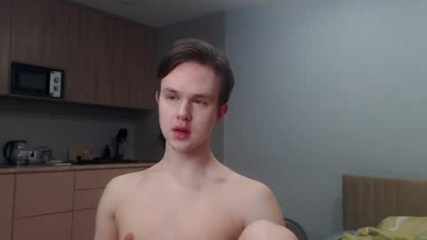 Angel online show from May 8, 9:47 am