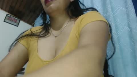 rebeca online show from February 25, 11:00 pm