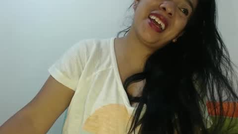 rebeca online show from April 29, 11:00 pm