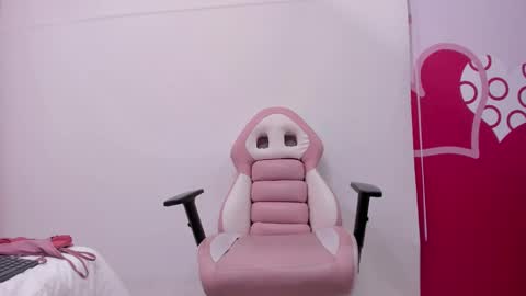 Angel  online show from February 26, 4:03 pm