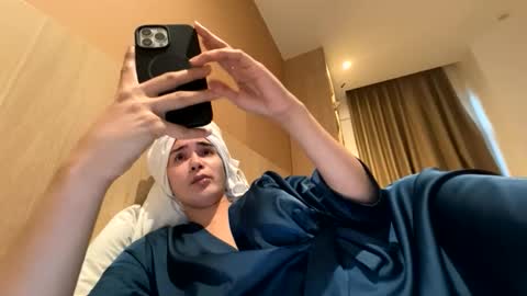 Snapshot of angeltucker chatting on February 16, 10:11 am angeltucker online show from February 16, 10:11 am