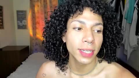 Snapshot of angelwhitte chatting on February 16, 7:10 pm angelwhitte online show from February 16, 7:10 pm