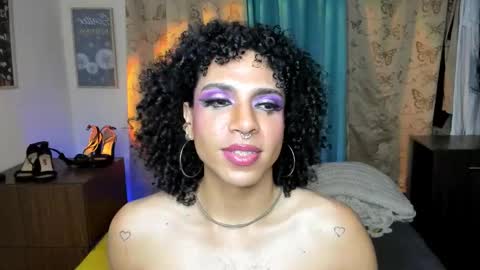 Snapshot of angelwhitte chatting on March 6, 6:43 am angelwhitte online show from March 6, 6:43 am