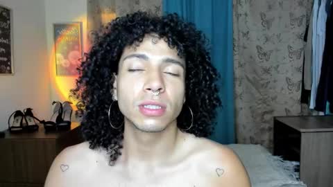 Snapshot of angelwhitte chatting on March 19, 2:48 am angelwhitte online show from March 19, 2:48 am