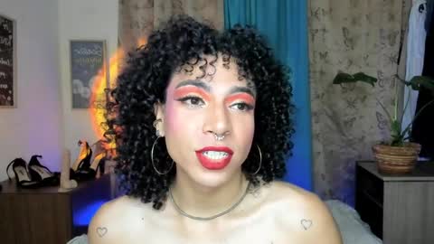 Snapshot of angelwhitte chatting on March 22, 10:35 pm angelwhitte online show from March 22, 10:35 pm